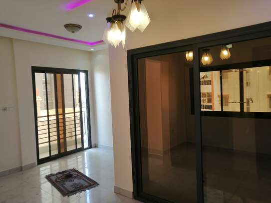 Appartement F4 aux Maristes 1 derrière Auchan Dalifort image 2