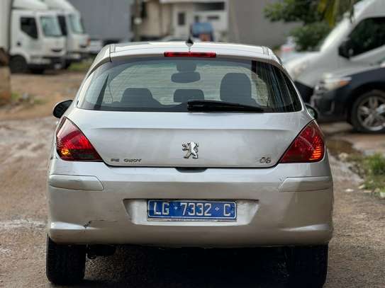 Peugeot 308 image 9