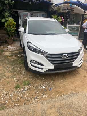 HYUNDAI TUCSON 2016 image 8