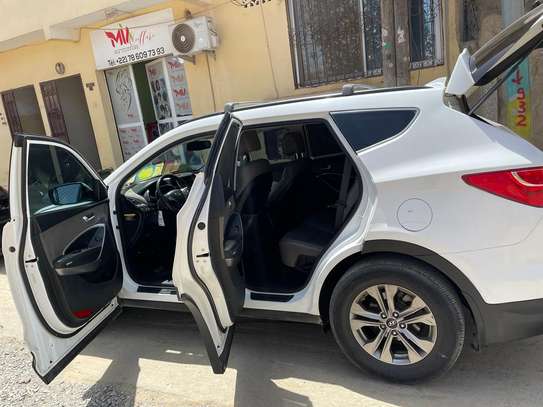 HYUNDAI SANTAFE image 2