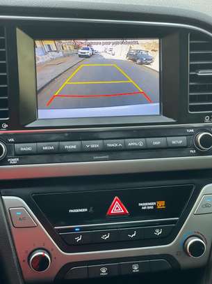 Hyundai Elantra 2017 image 6