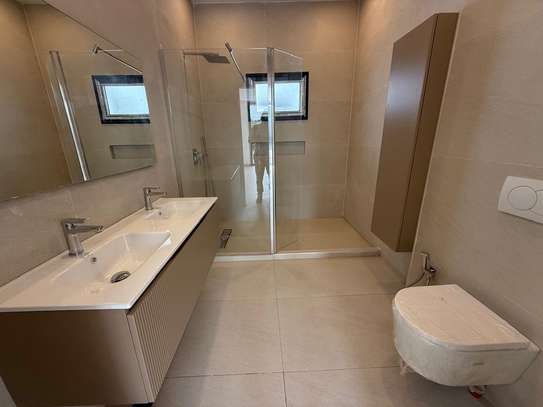 Point E  Apartement moderne a louer 3 chambres image 4