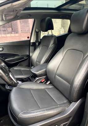 Hyundai Santafe limited 2017 image 4
