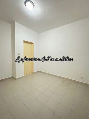 Appartement F3 à louer à Ngor image 4