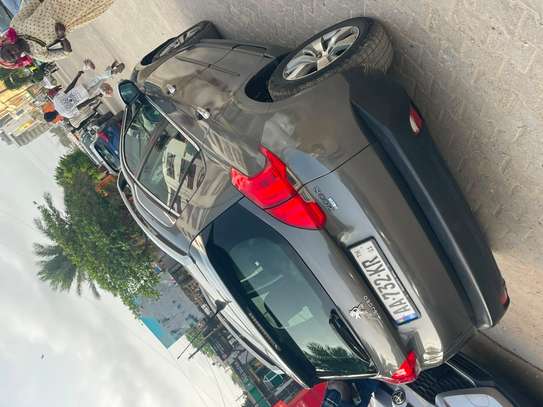 Peugeot 2008 image 4