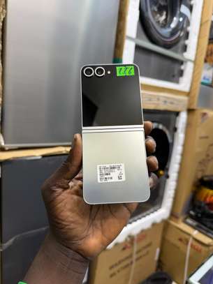 Samsung zflip 6 image 4