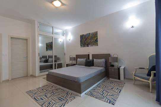 Appartement F3 meublé à louer aux Almadies image 7