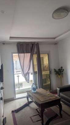 A  louer studio1ètage cité batrain mermoz meublé image 3