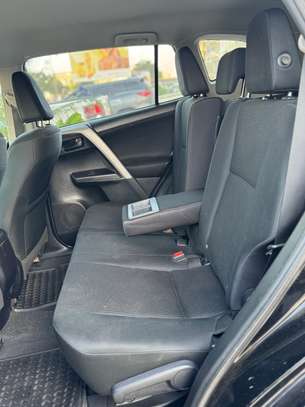 Toyota Rav4 image 6