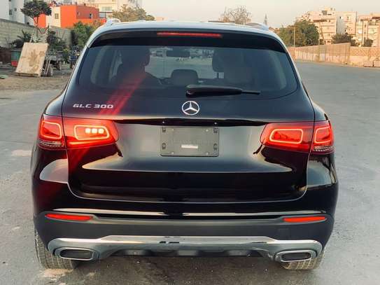 MERCEDES GLC300 2020 image 7