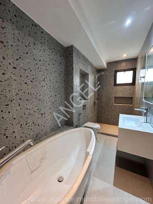 Ref_2760_PL Appartement F5 neuf à louer aux Almadies image 11