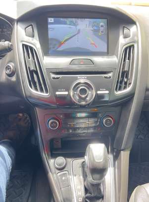 Ford Focus Titanium image 10