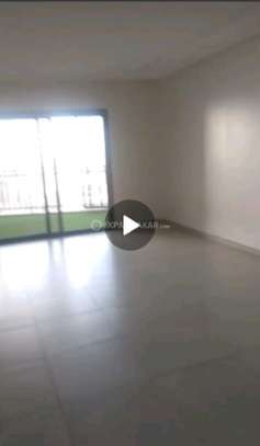 Appartement spacieux lumineux carrelage bois clair image 4