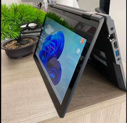 Acer travelmate spin B3 image 2