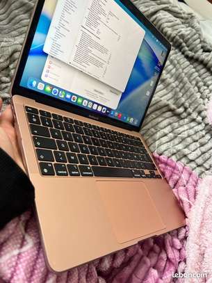 MacBook Air 2020 m1 gold image 3