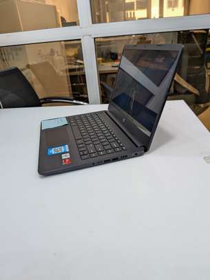 HP laptop 14 Amd Atlon Silver 4g de ram 128 image 4