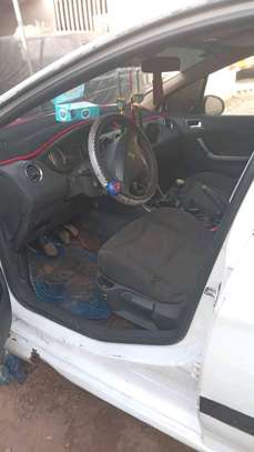 Peugeot 308 2011 image 2