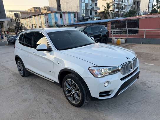 BMW X3 xDrive28i xLine image 2