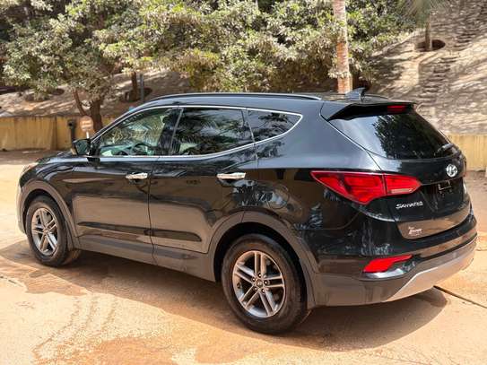 HYUNDAI SANTA FE 2017 image 4