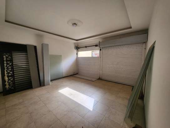 Villa R+2 à louer almadies image 12