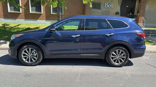 Hyundai Santa Fe XL image 3