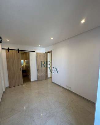 APPARTEMENT F4 À VENDRE À NGOR-ALMADIES image 3