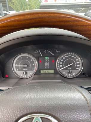 Toyota land cruiser GXR V6 image 8