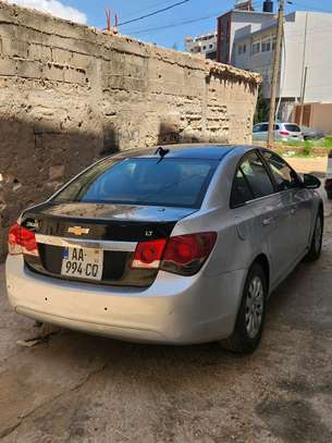 Chevrolet cruz image 2