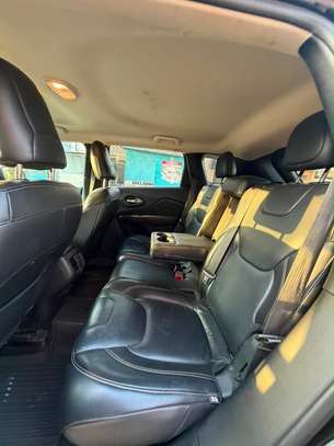 JEPP CHEROKEE LIMITED 2017 image 9