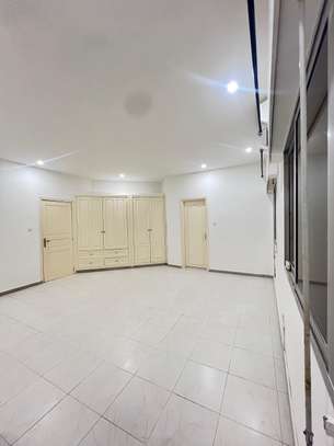 🏡 Magnifique Villa R+1 avec Piscine à vendre Ngor image 2