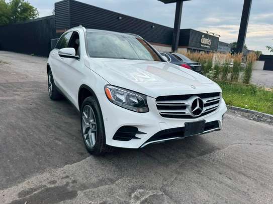 Mercedes Benz GLC 300 image 3