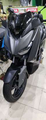 A vendre Yamaha Xmax 125cm3 image 7