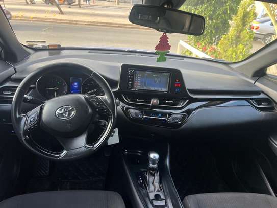 Toyota CHR image 9