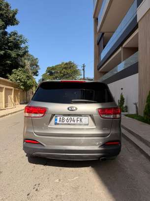 KIA SORENTO image 5