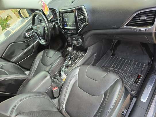 JEEP Cherokee *2019* image 4