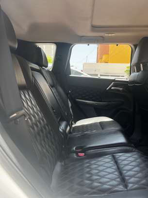 MITSUBISHI OUTLANDER 2023 image 5