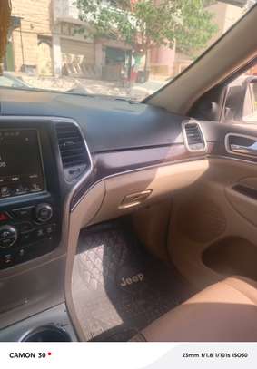 A vendre Jeep Cherokee image 3
