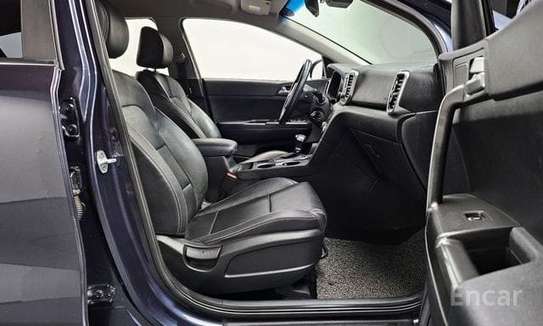 Kia Sportage essence 2019 full options image 6