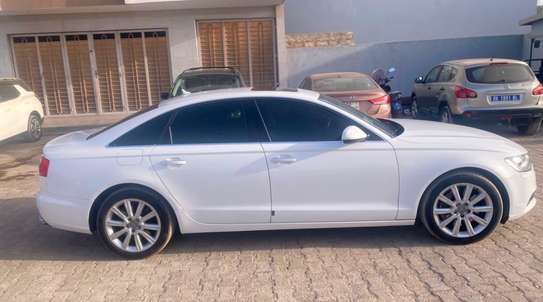 Audi A6 2012 image 8