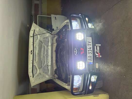 Land cruiser 76 image 10