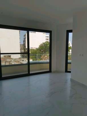 F3 Haut standing image 3