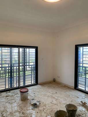 Villa R+1 à louer Ndiakhirate Sn City image 4