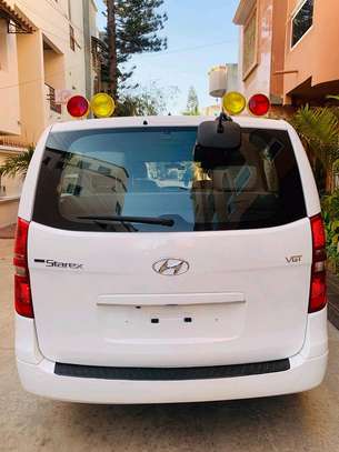 Hyundai grand starex 2017 12 place image 7