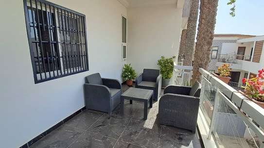 Appartement F4 à louer à Mermoz image 5