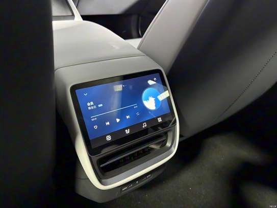 XPeng P7 – Berline électrique premium, look sportif image 9