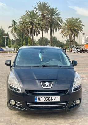 PEUGEOT 5008 année 2013 image 3