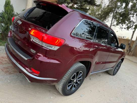 Jeep grand Cherokee submitt image 2