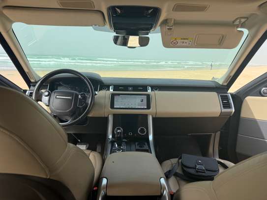 RANGE ROVER SPORT P400e SE image 10