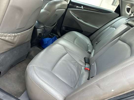 Hyundai Sonata image 9