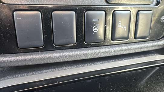 Mitsubishi Outlander image 12